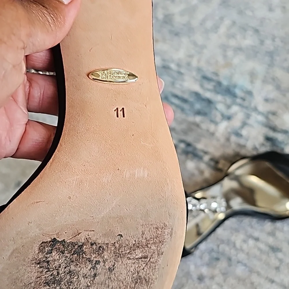 Badgley Mischka Shoes - Picture 9 of 12